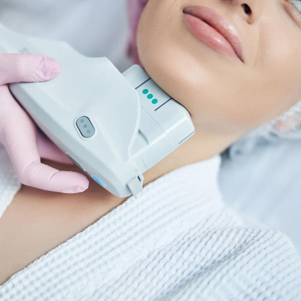 Lifting y antiaging sin cirugía en AnyLopez Clínica Estética Benidorm